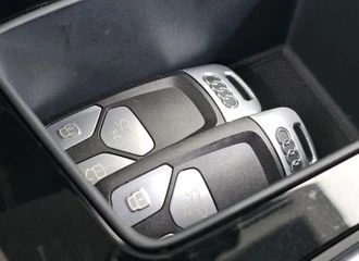Audi A4 40TFSI* MATRIX* S* LINE* ОБДУХВАНЕ* ХЕДЪП* ДИСТРОН, снимка 15 - Автомобили и джипове - 56185871