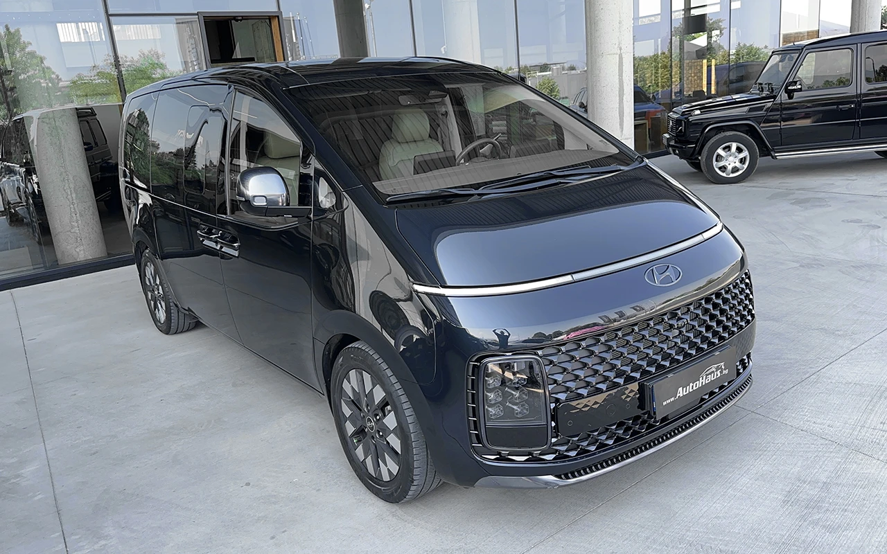 Hyundai Staria Lux 2.2 HITRAC, снимка 1