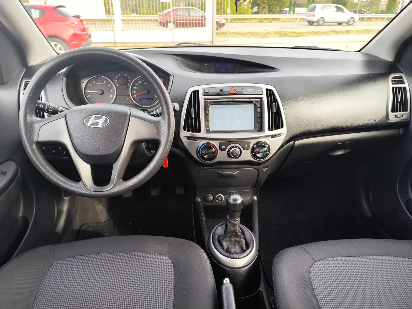 Hyundai I20 1.2 бензин Газ - изображение 10