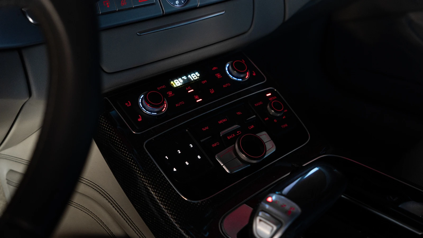 Audi S8 4.0 TFSI MATRIX/CARBON/MASSAGE/360/PANO | Mobile.bg   11