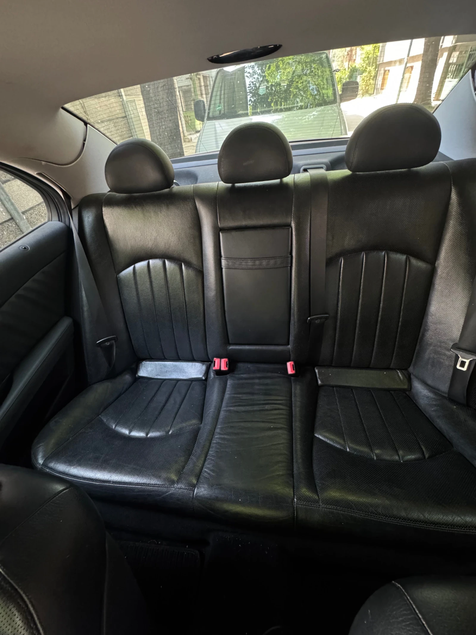 Mercedes-Benz E 350  - изображение 8