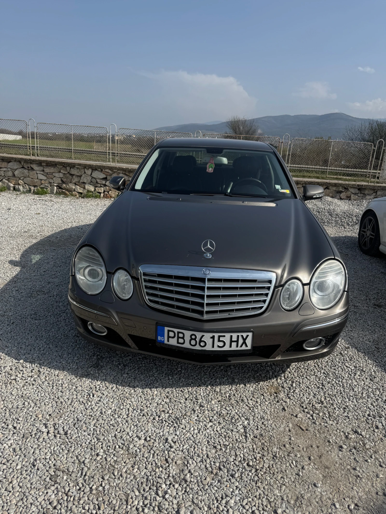 Mercedes-Benz E 350  - изображение 2
