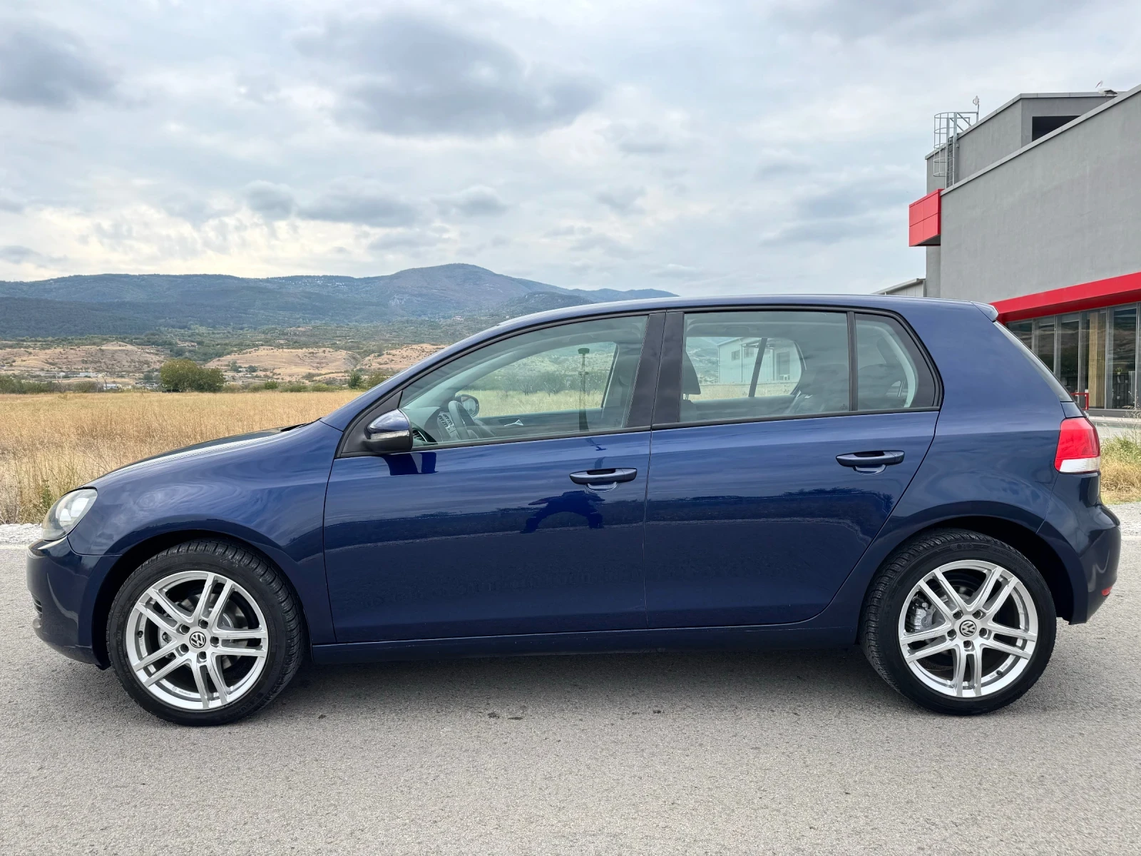 VW Golf VI 2.0 TDI / NAVI / AVTOPILOT / FULL SERVICE - изображение 4