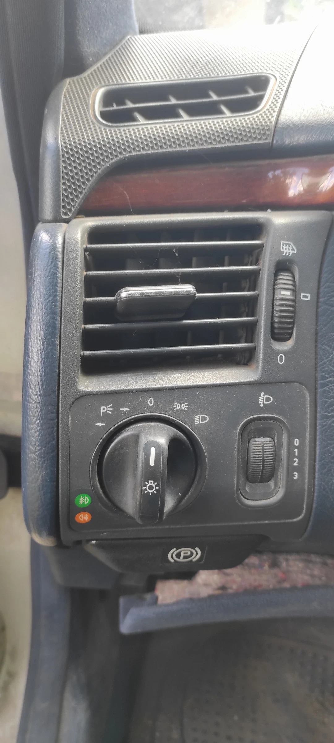 Mercedes-Benz E 250  - изображение 4