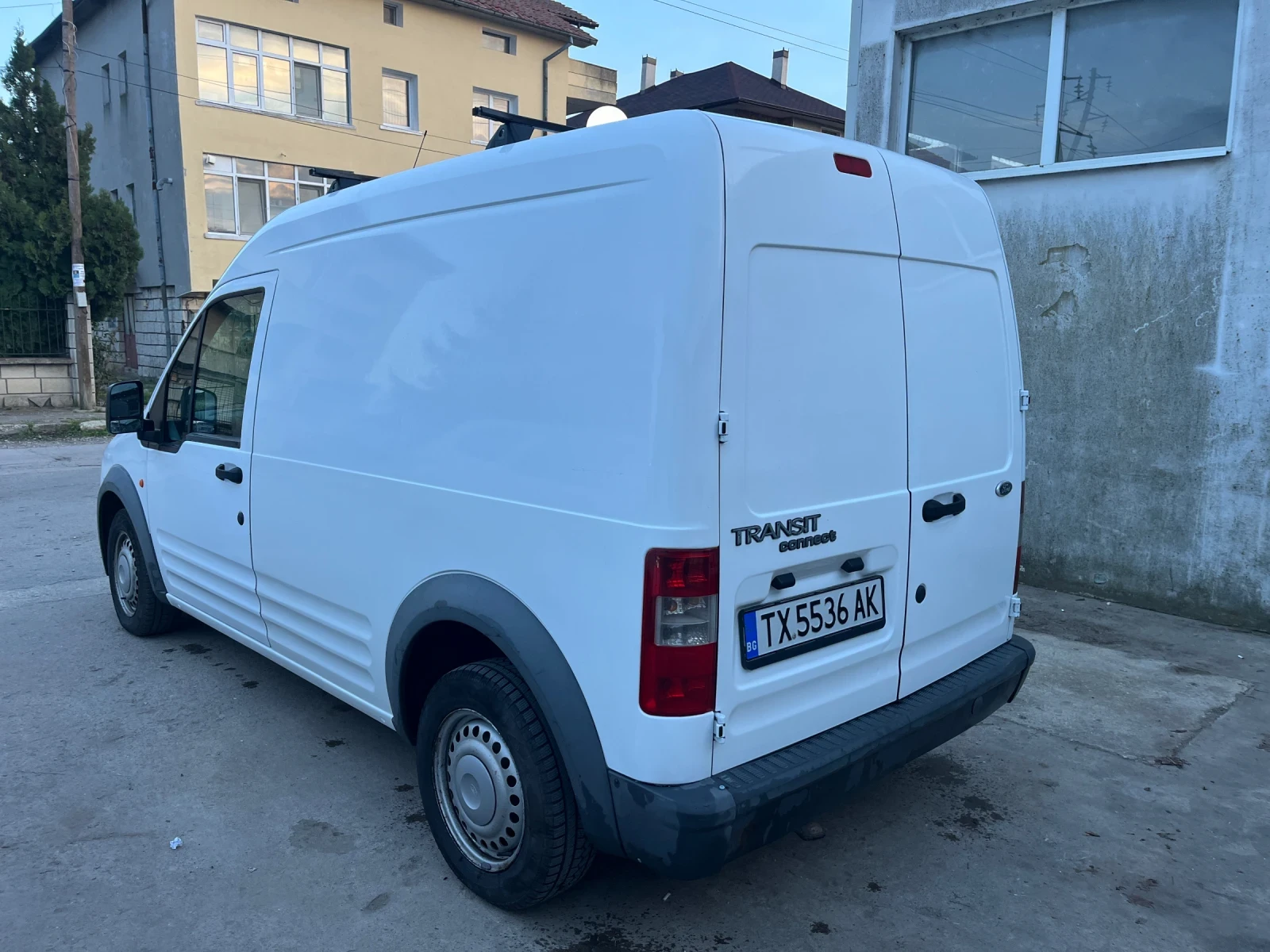 Ford Tourneo Connect 1.8 D - изображение 3
