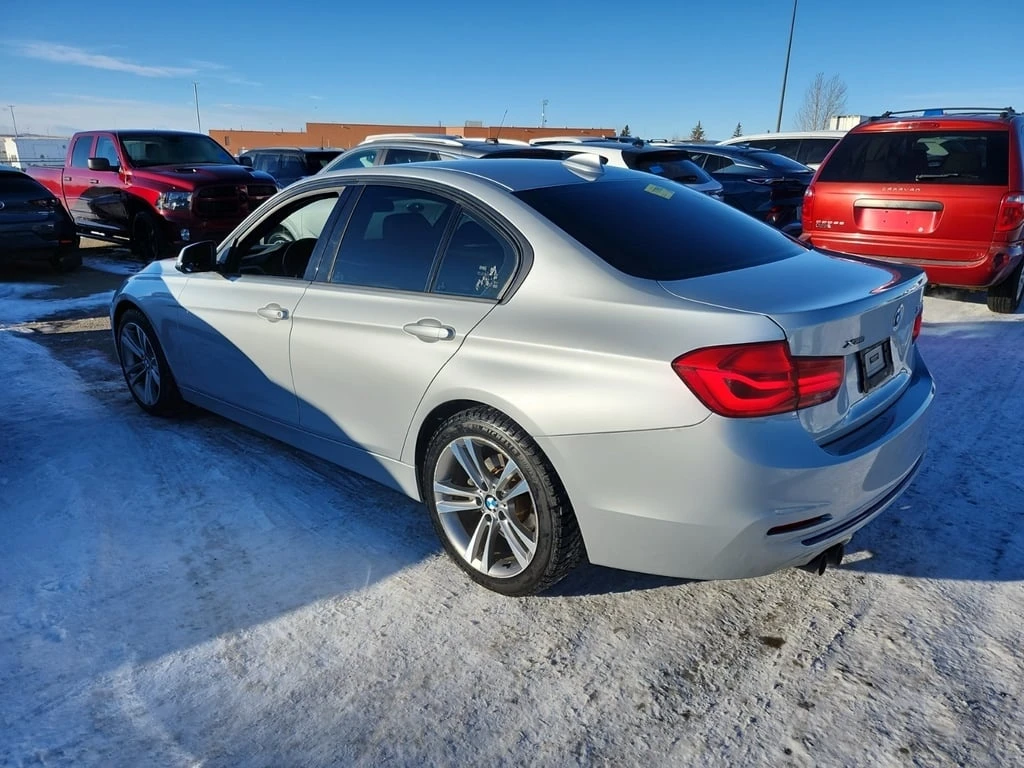 BMW 330 * 330I XDRIVE* ПАНОРАМА* * ПОДГРЕВ НА ПРЕДНИ СЕДАЛ - изображение 4