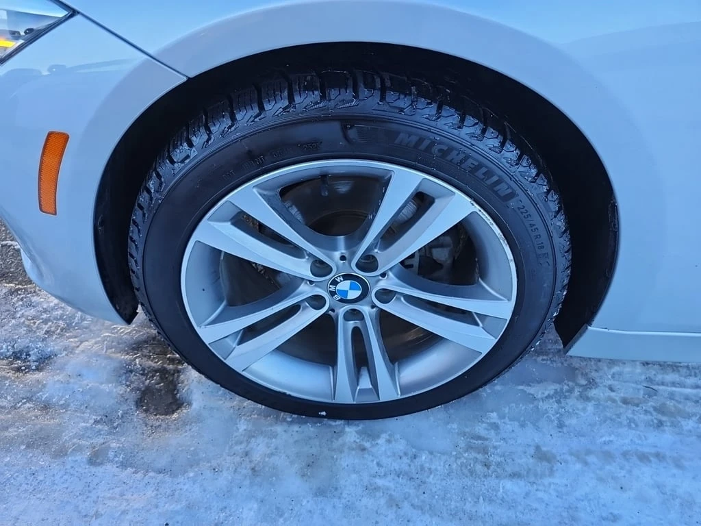 BMW 330 * 330I XDRIVE* ПАНОРАМА* * ПОДГРЕВ НА ПРЕДНИ СЕДАЛ - изображение 6