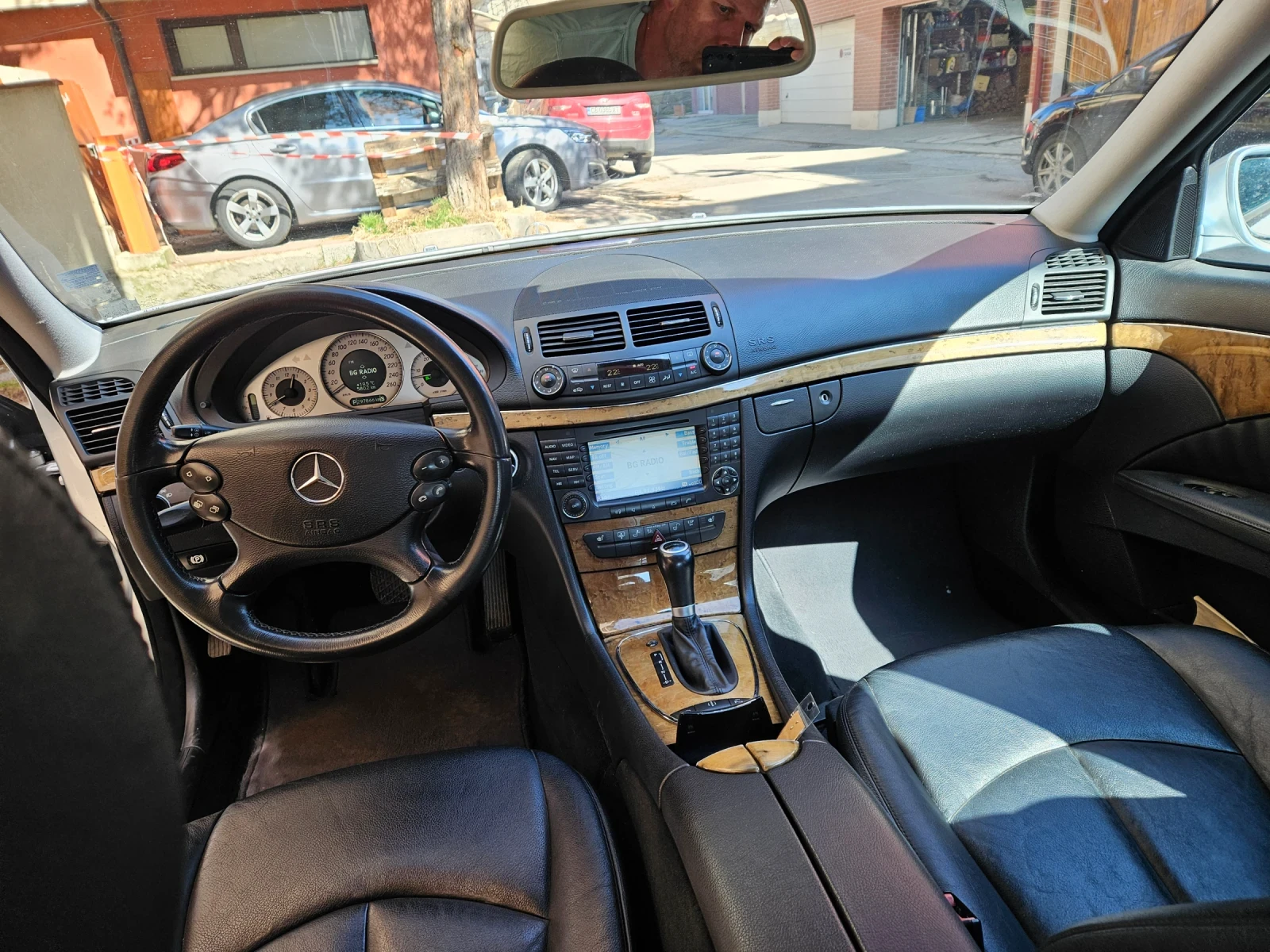 Mercedes-Benz E 320, снимка 10 - Автомобили и джипове - 53800247
