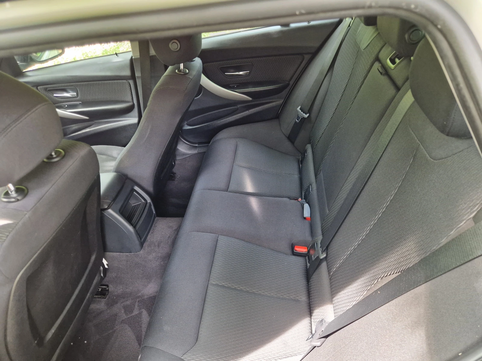 BMW 320, снимка 7 - Автомобили и джипове - 54305041