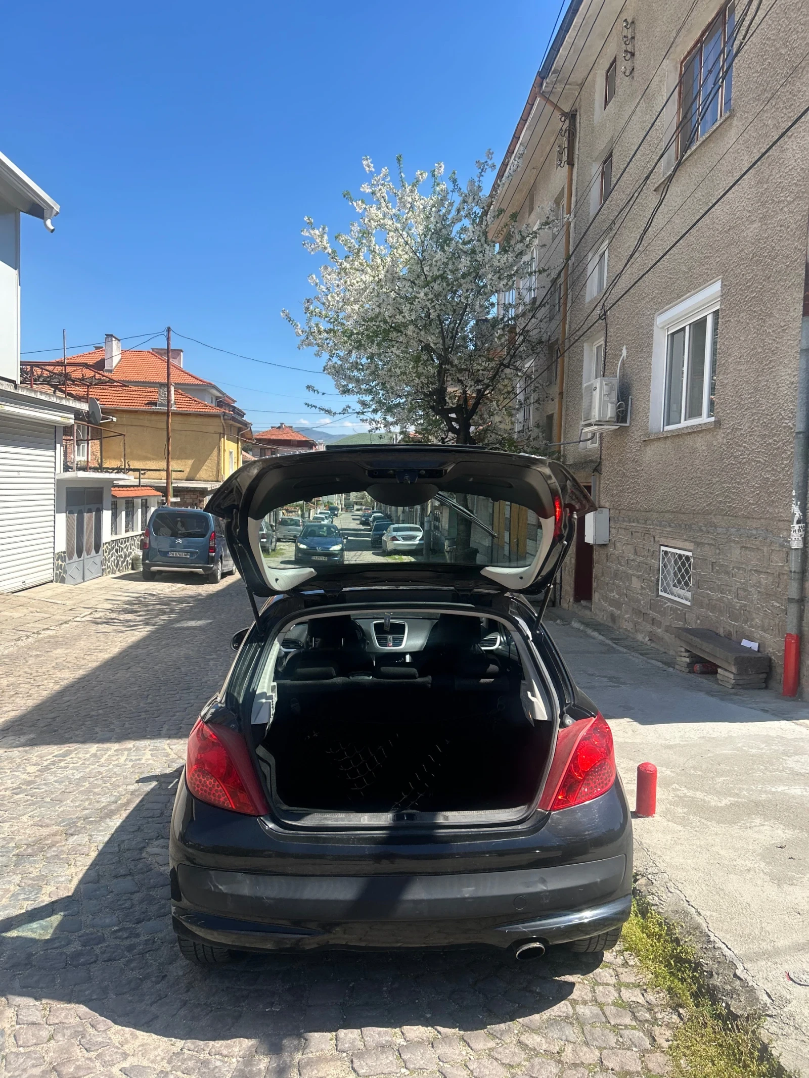 Peugeot 207, снимка 9 - Автомобили и джипове - 54314959