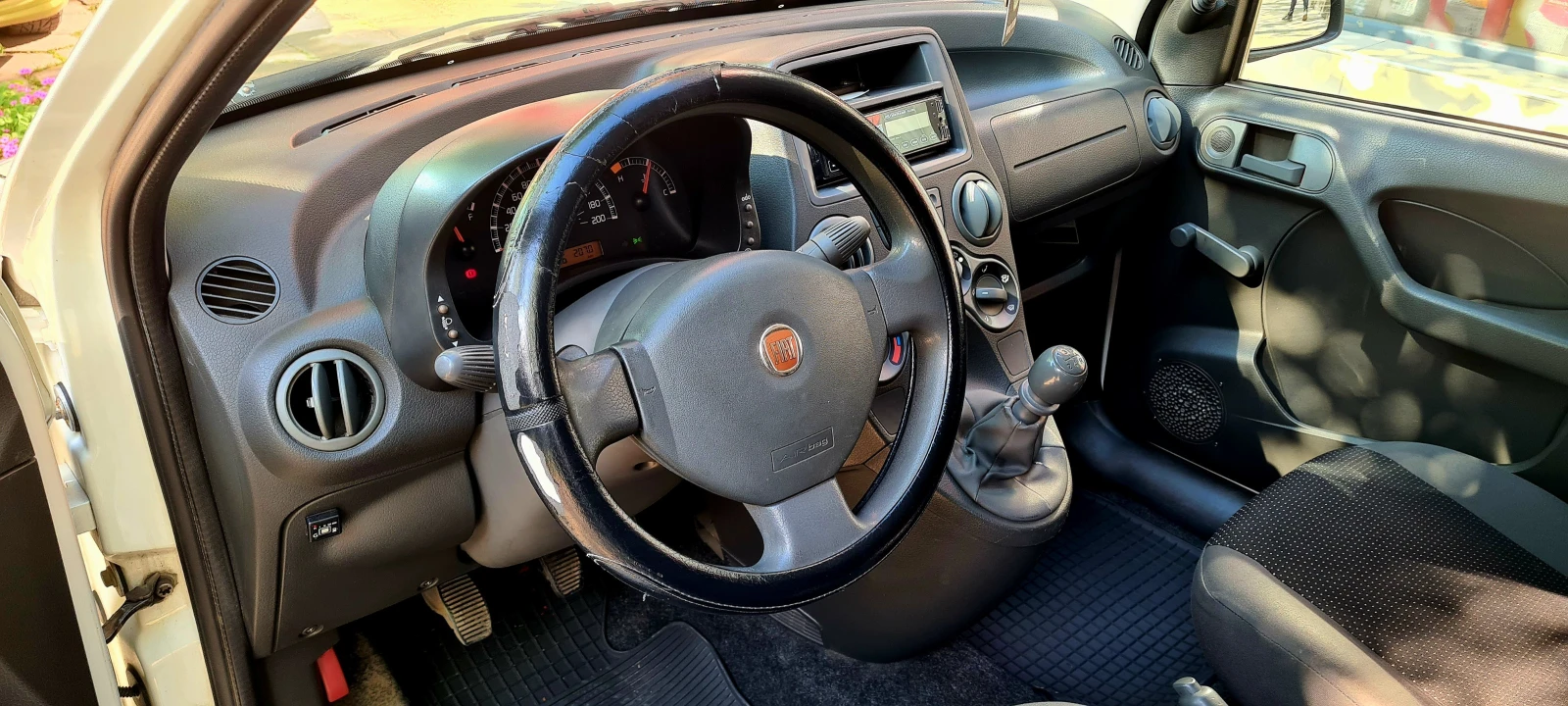 Fiat Panda VAN 1.1 БЕНЗИН/ГАЗ, снимка 8 - Автомобили и джипове - 54527756