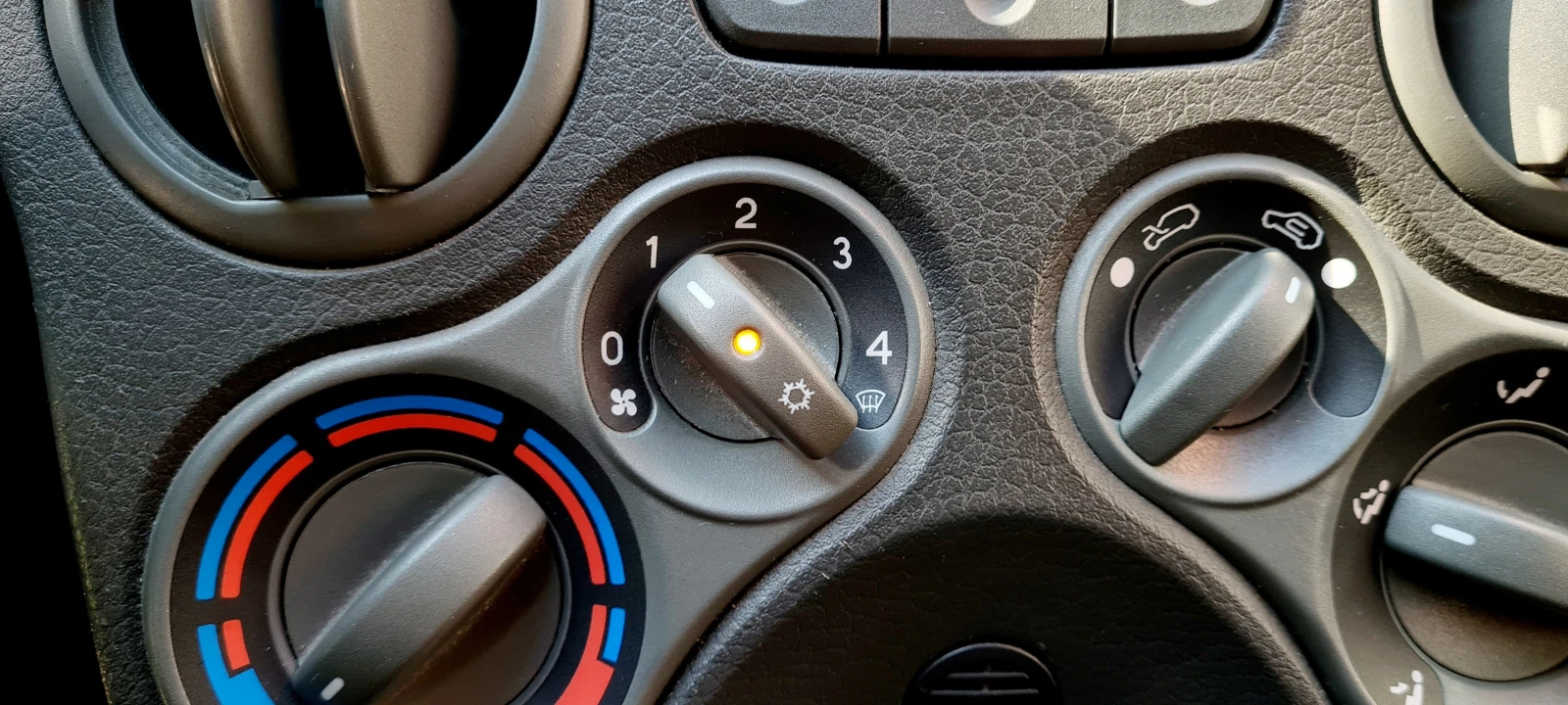 Fiat Panda VAN 1.1 БЕНЗИН/ГАЗ, снимка 14 - Автомобили и джипове - 54527756