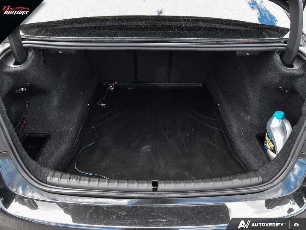 BMW 540 М-Pack Distronic xDrive  CARFAX, снимка 9 - Автомобили и джипове - 54554423