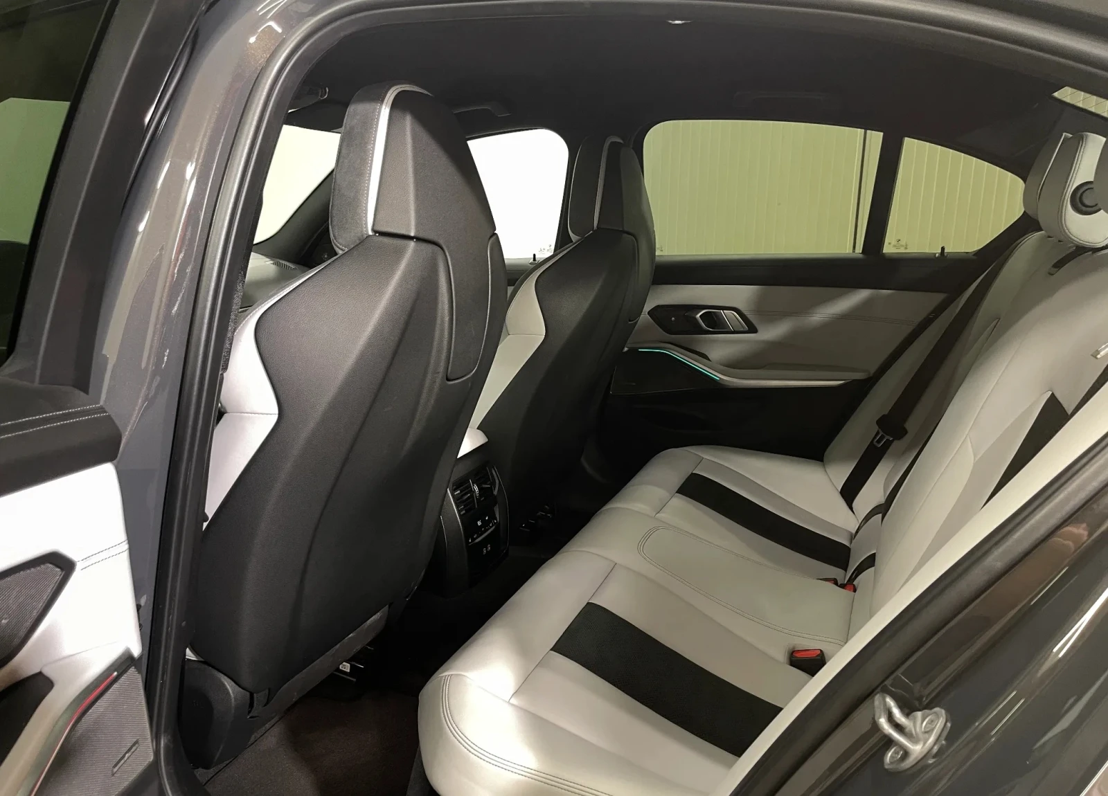 BMW M3 Competition xDrive, снимка 8 - Автомобили и джипове - 54588346