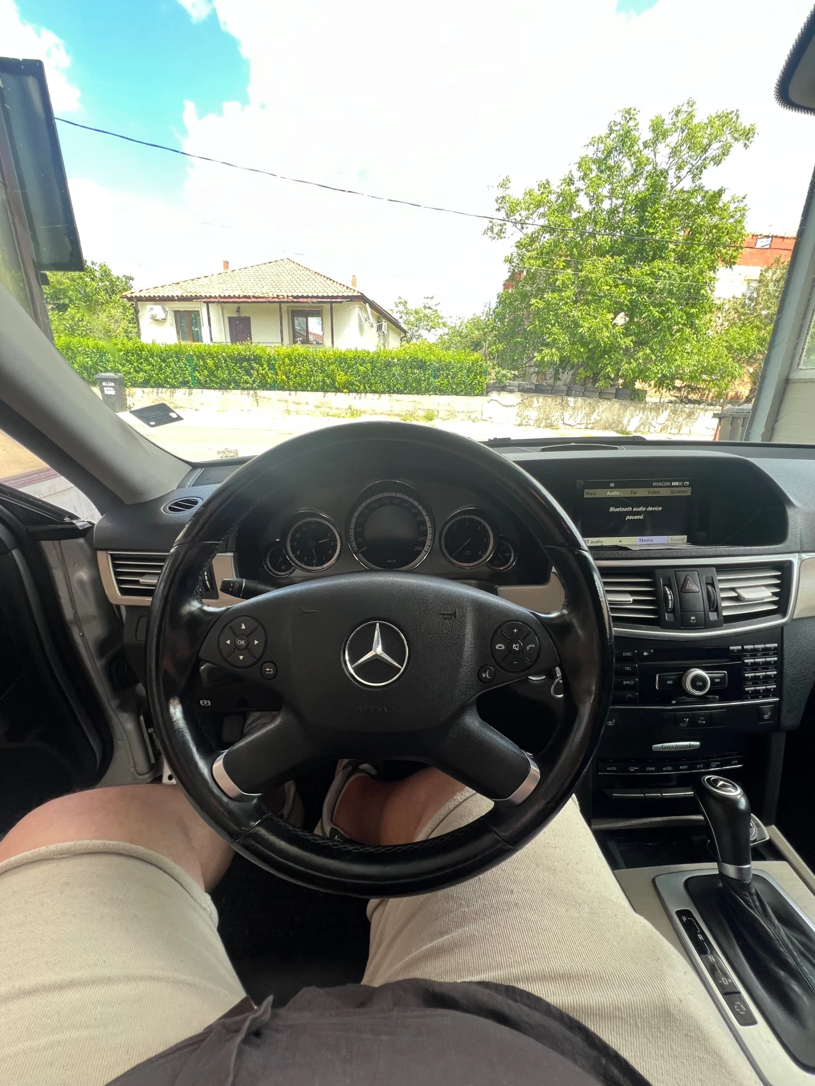 Mercedes-Benz E 220, снимка 7 - Автомобили и джипове - 55041154