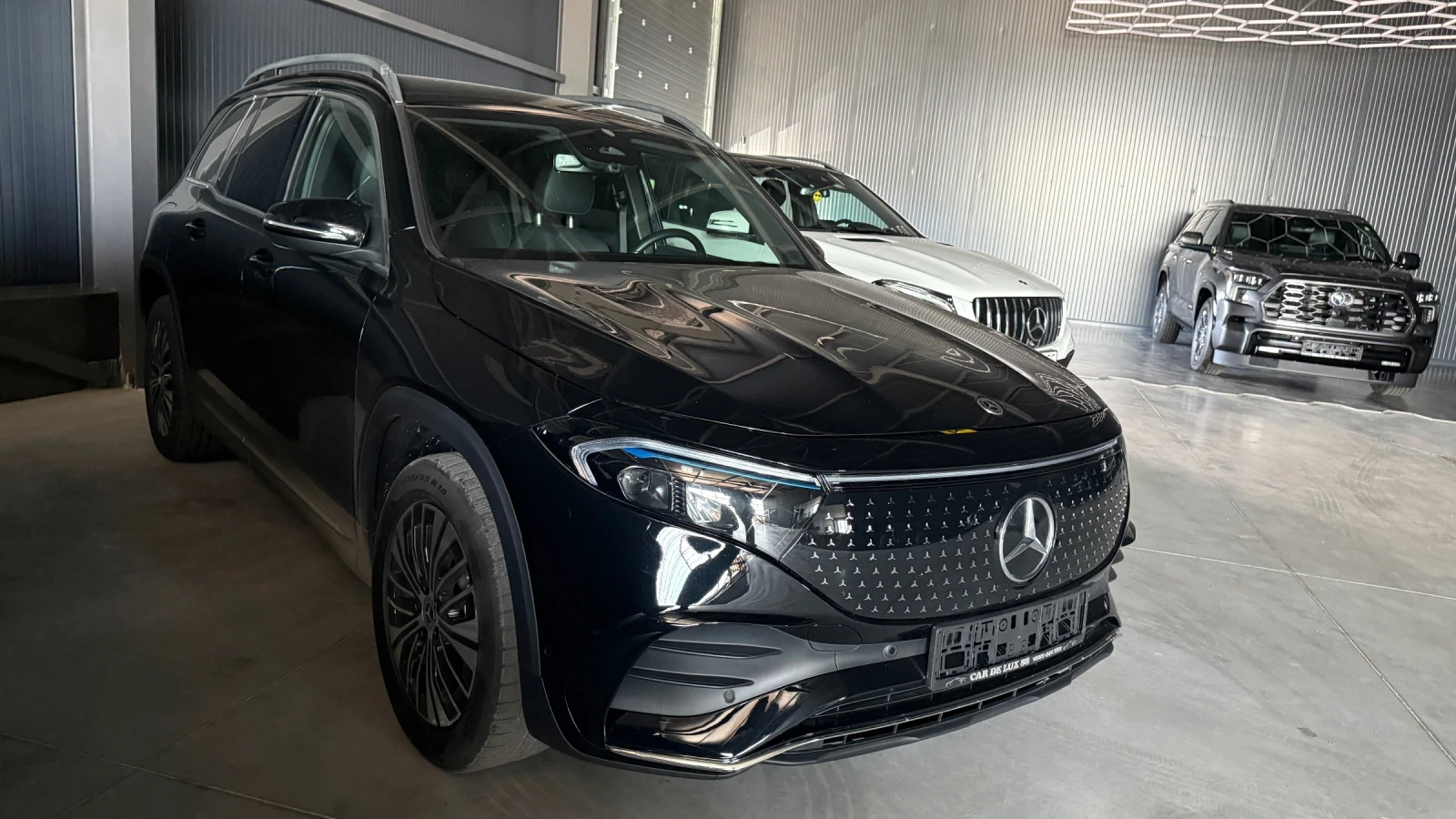 Mercedes-Benz EQB 250+ , 7местна