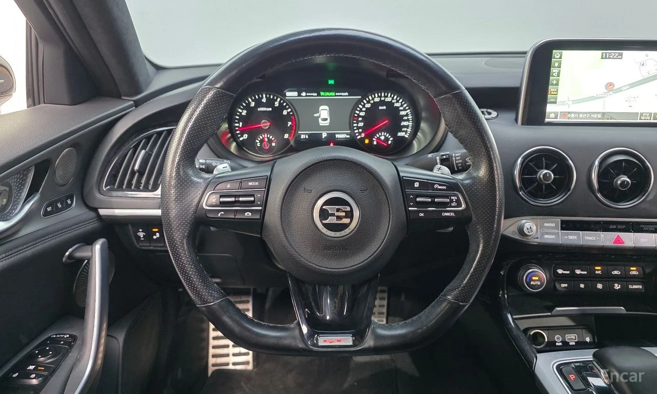 Kia Stinger 3.3* TURBO* ПОДГРЕВ* ОБДУХВАНЕ* ХЕДЪП* LANE* ASSIS, снимка 9 - Автомобили и джипове - 55421231