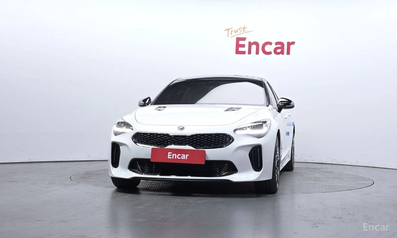Kia Stinger 3.3* TURBO* ПОДГРЕВ* ОБДУХВАНЕ* ХЕДЪП* LANE* ASSIS, снимка 3 - Автомобили и джипове - 55421231