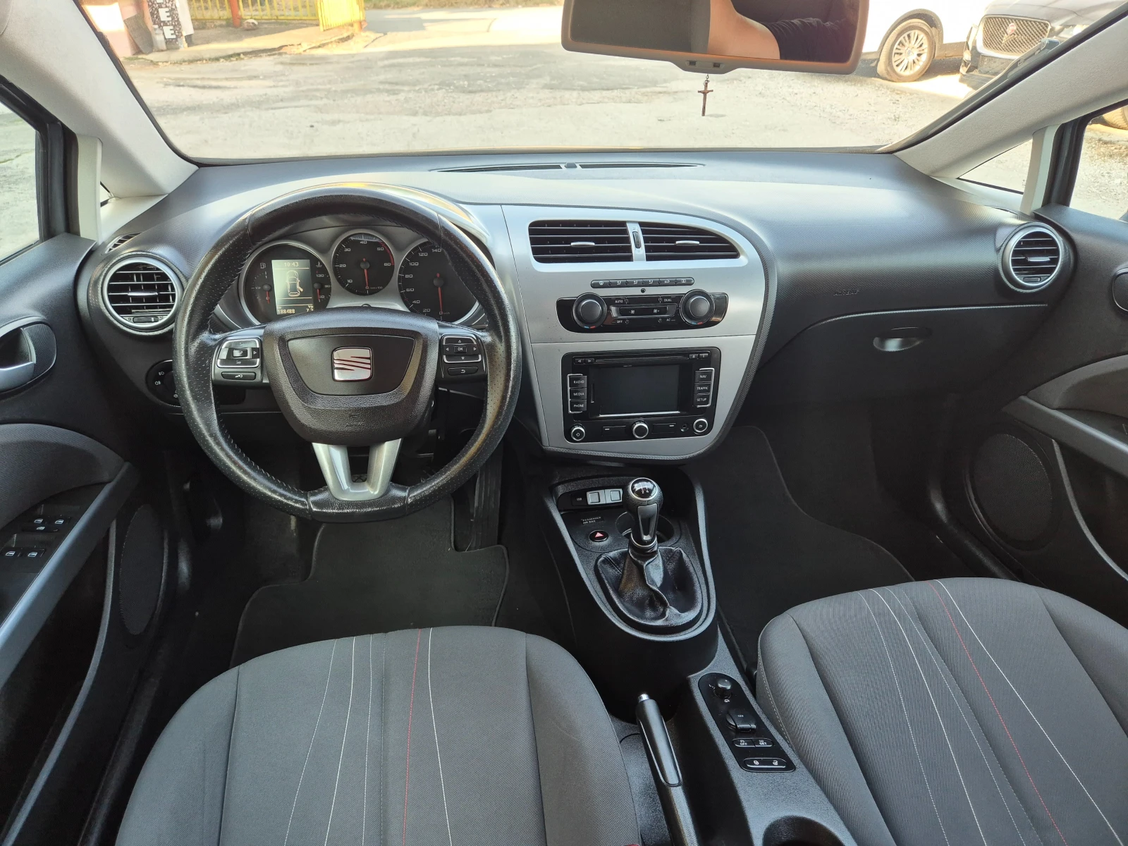 Seat Leon 1.6TDI NAVI KLIMA ITALY, снимка 14 - Автомобили и джипове - 55578831