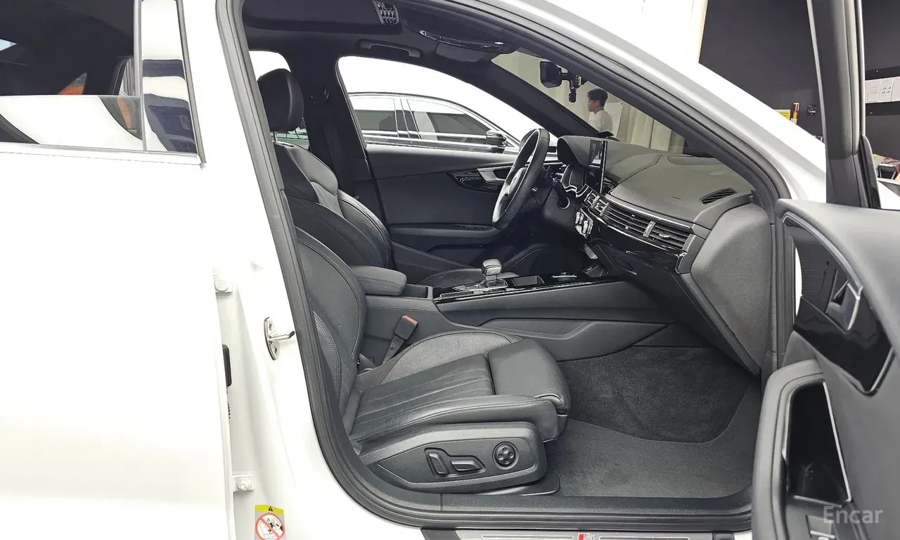 Audi A4 40TFSI* MATRIX* S* LINE* ОБДУХВАНЕ* ХЕДЪП* ДИСТРОН, снимка 13 - Автомобили и джипове - 56185871