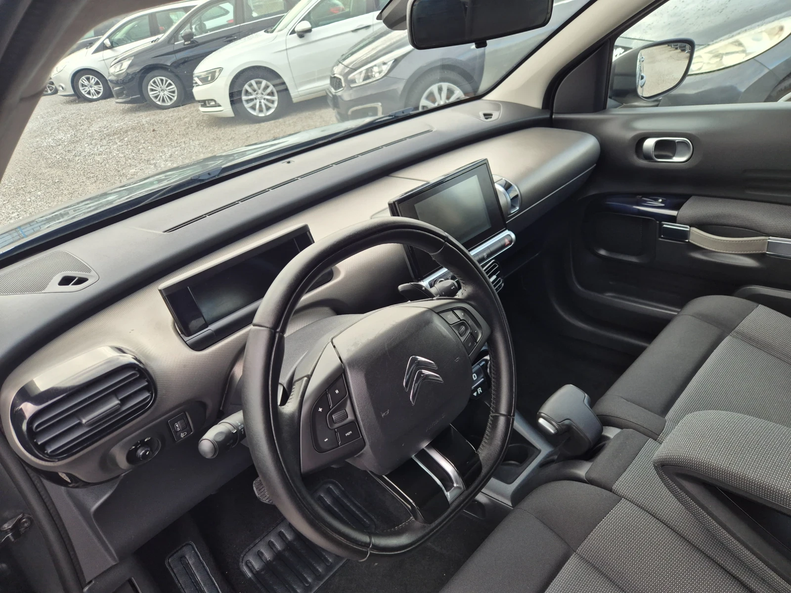 Citroen C4 Cactus 1.6 HDI  Automatik, снимка 8 - Автомобили и джипове - 56632044