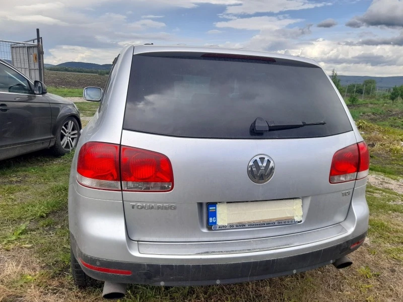 VW Touareg 2, 5 TDI R5  На ЧАСТИ, снимка 8 - Автомобили и джипове - 47116826