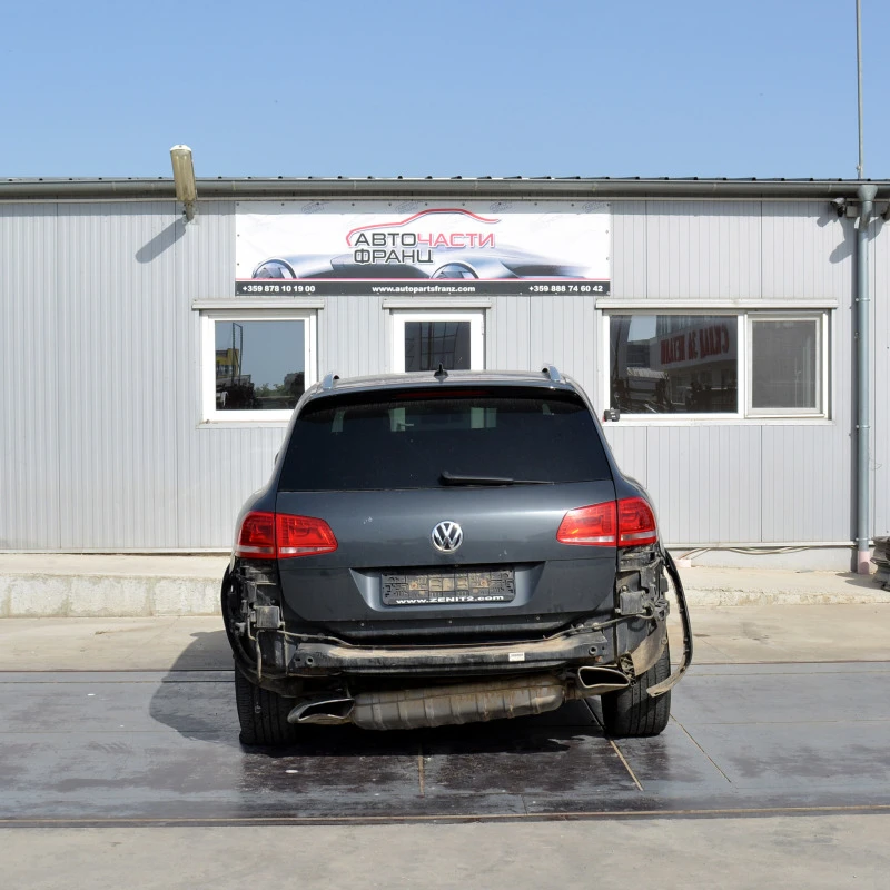 VW Touareg 3.0 TDI, снимка 4 - Автомобили и джипове - 46182218