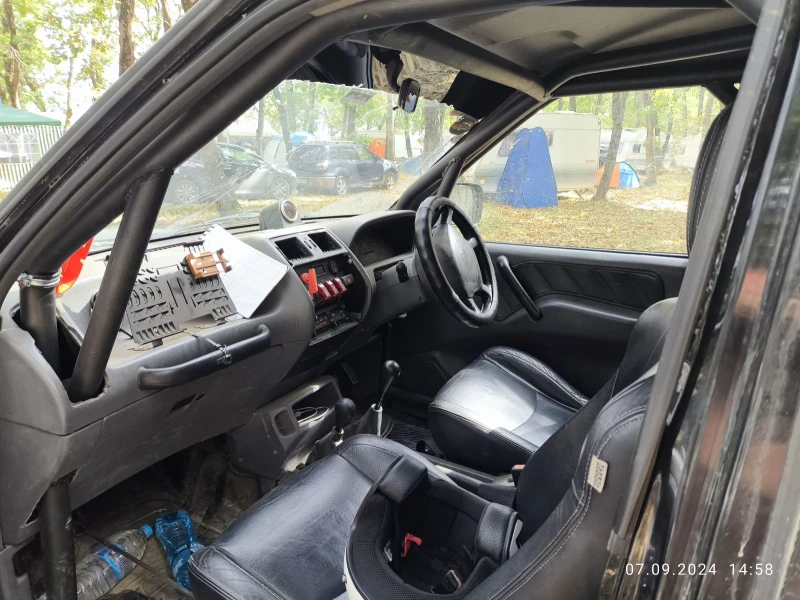 Nissan Terrano 2.7 TDI, снимка 5 - Автомобили и джипове - 47405755