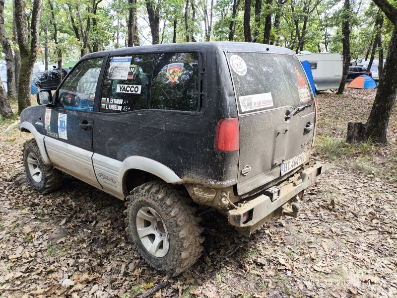 Nissan Terrano 2.7 TDI, снимка 3 - Автомобили и джипове - 47405755