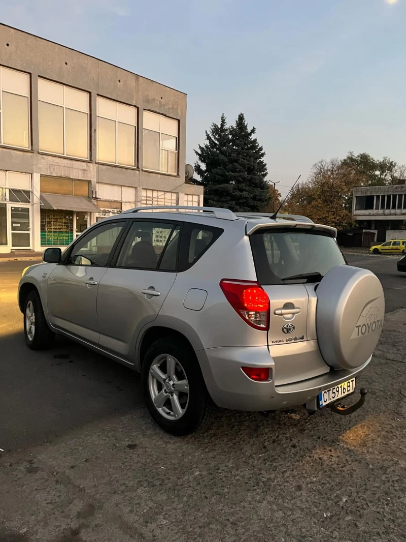 Toyota Rav4, снимка 3 - Автомобили и джипове - 47972138