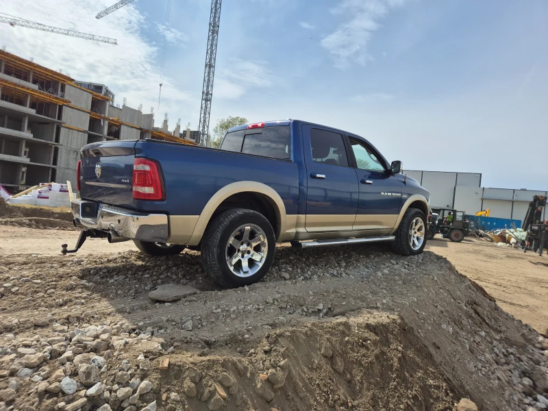 Dodge RAM 1500 Laramie 5.7 HEMI, снимка 11 - Автомобили и джипове - 48182541