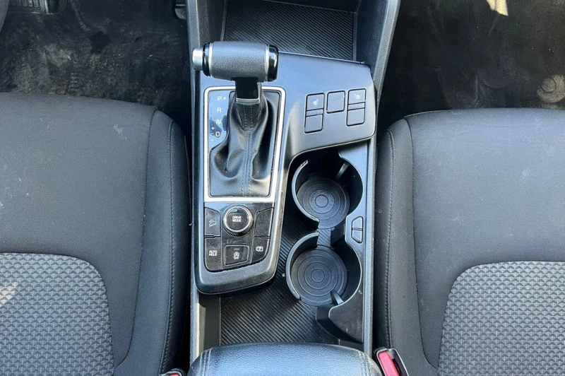 Kia Sportage ПОДГРЕВ* DIGITAL* КАМЕРА* , снимка 13 - Автомобили и джипове - 52486129