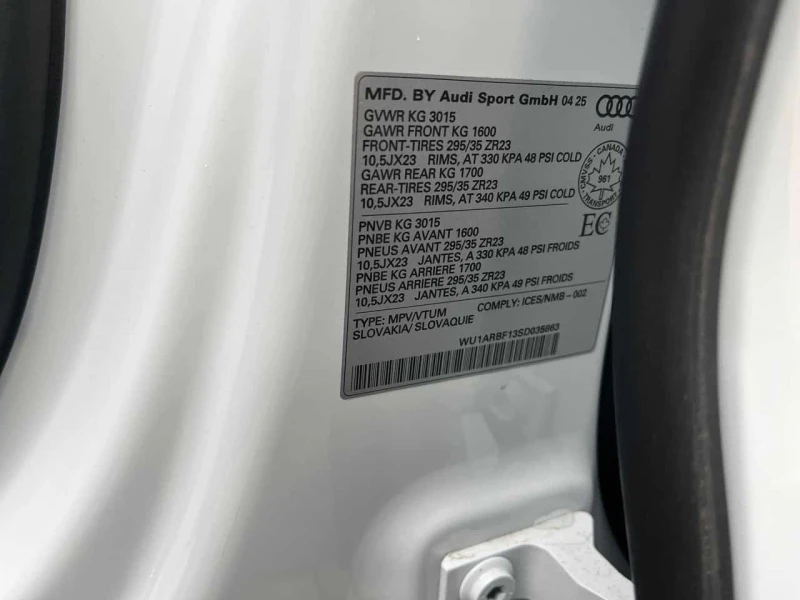 Audi RSQ8 * performance * Bang & Olufsen* PANO* KEYLESS* ПОД, снимка 10 - Автомобили и джипове - 53534339