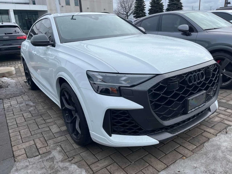 Audi RSQ8 * performance * Bang & Olufsen* PANO* KEYLESS* ПОД, снимка 3 - Автомобили и джипове - 53534339