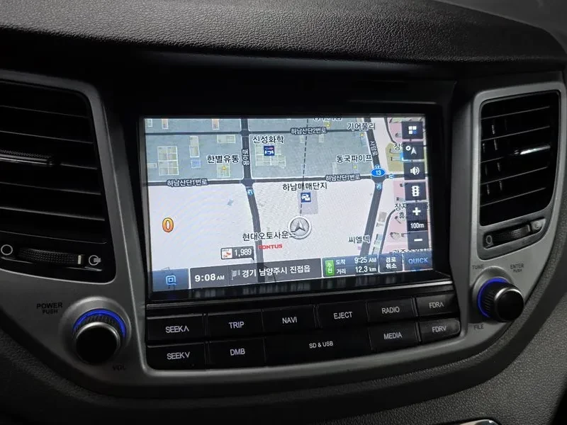 Hyundai Tucson 1.7 2WD STYLE, снимка 14 - Автомобили и джипове - 55801459