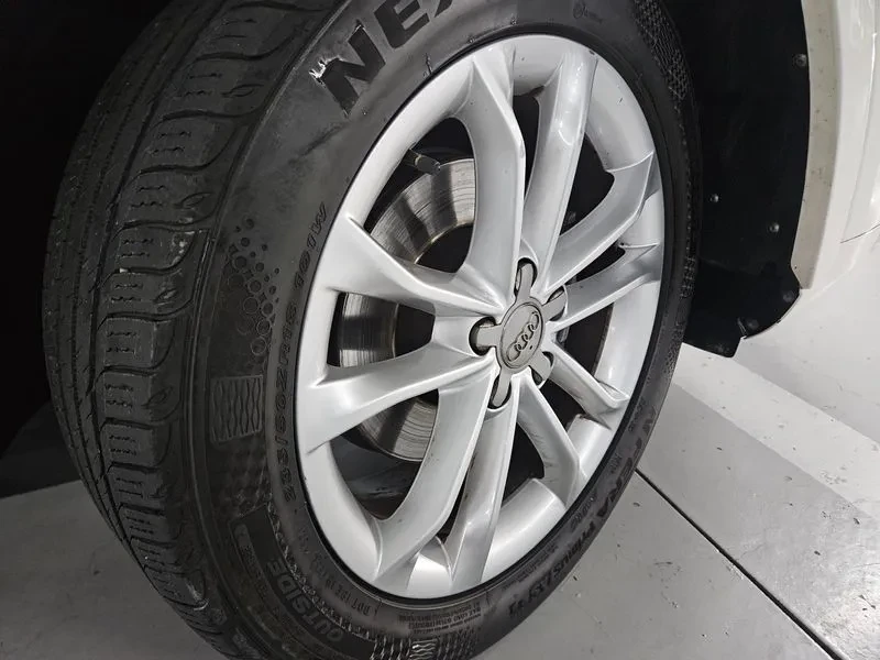 Audi Q3 2.0 TDI Quattro - САМО 30% АВАНС, снимка 13 - Автомобили и джипове - 56066424