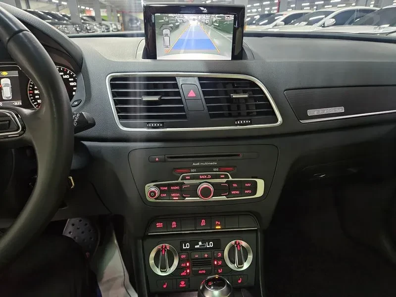Audi Q3 2.0 TDI Quattro - САМО 30% АВАНС, снимка 6 - Автомобили и джипове - 56066424