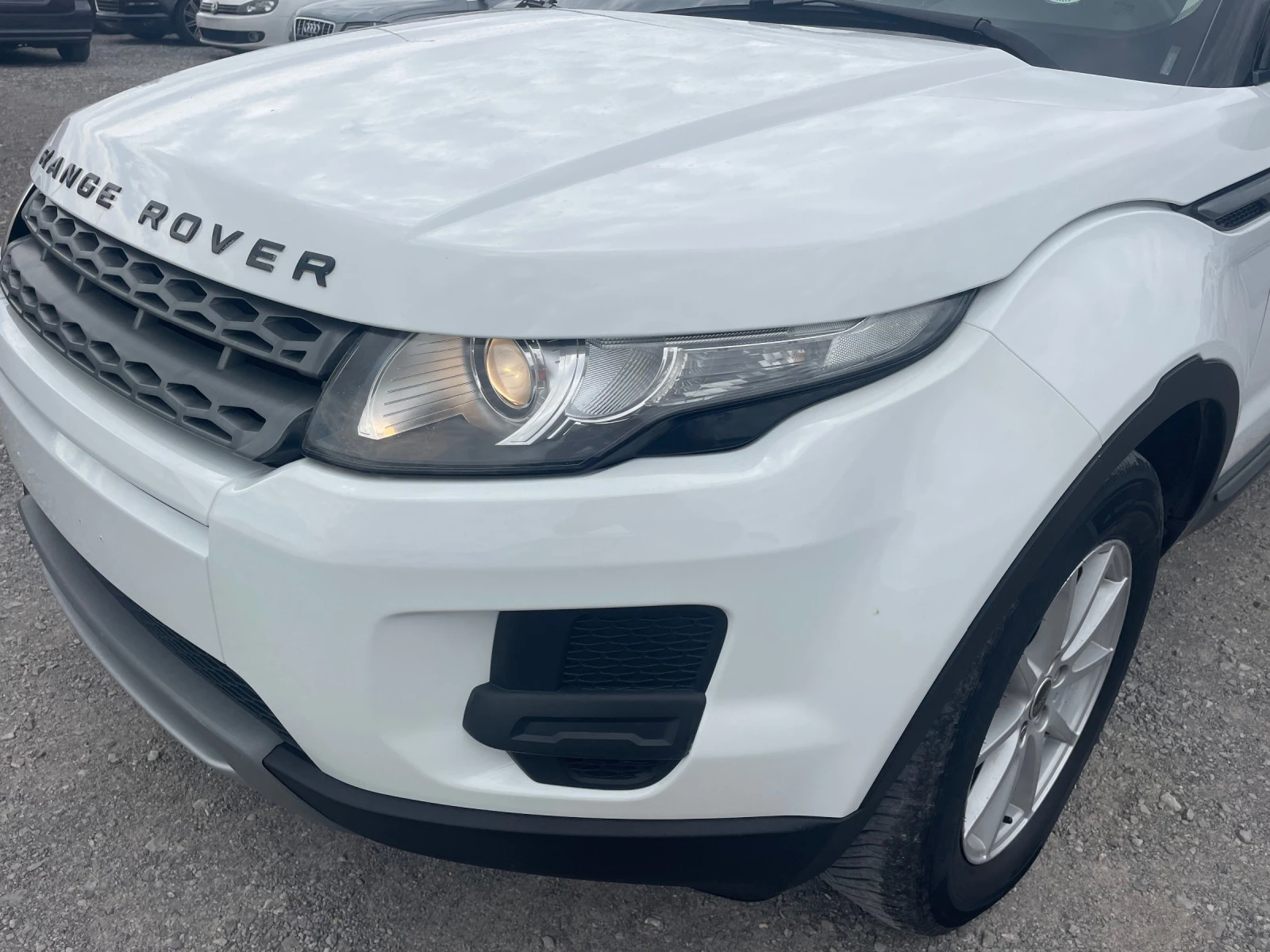 Land Rover Range Rover Evoque 2.2D 4X4 KEYLESS EURO5 - изображение 10