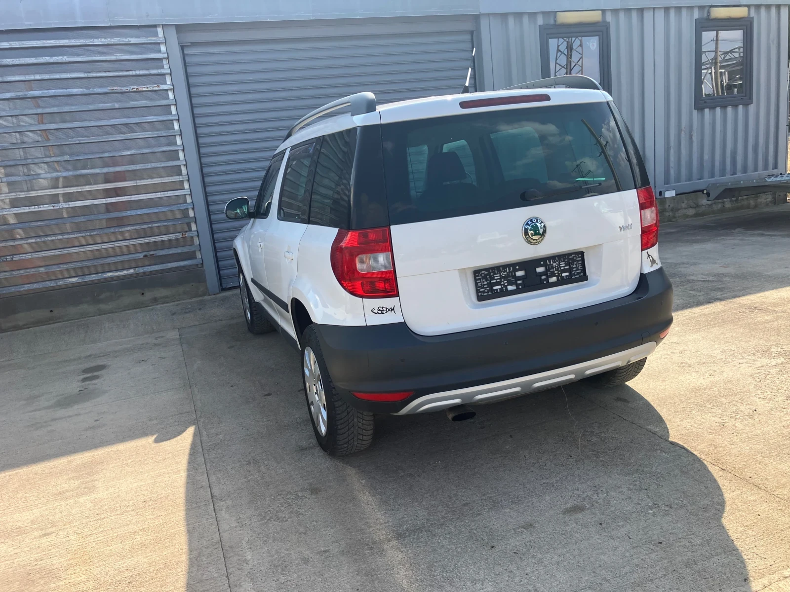 Skoda Yeti 1.2 T, снимка 12 - Автомобили и джипове - 47004256