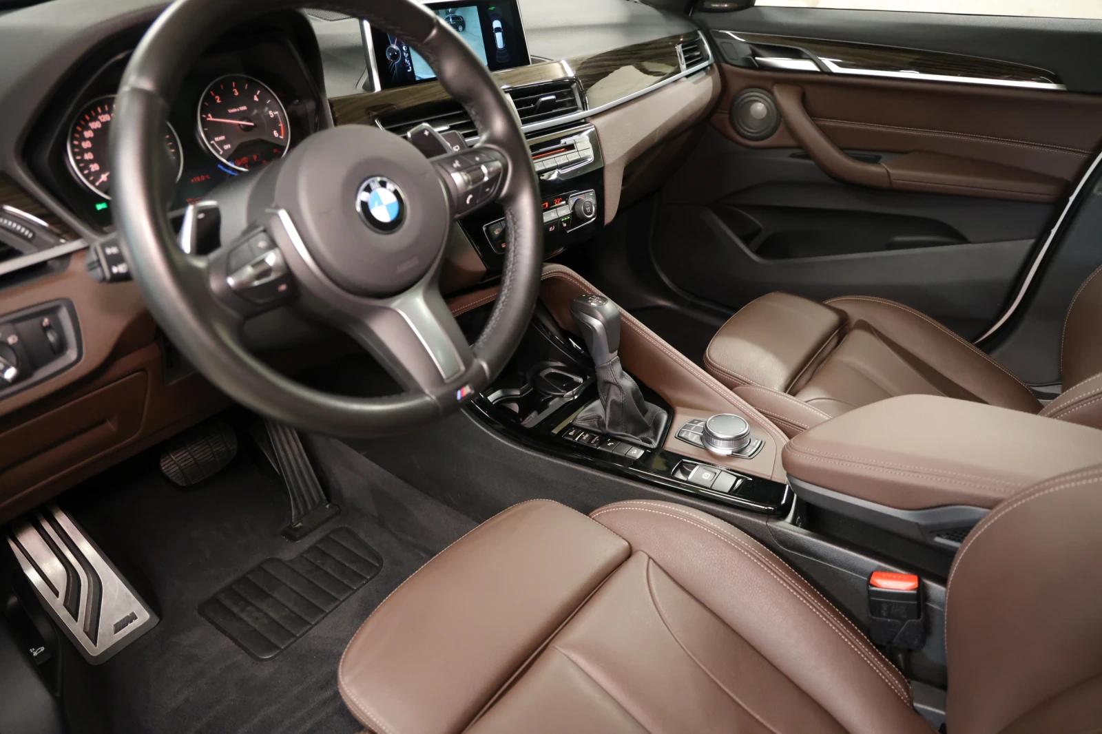 BMW X1 20d xDrive M-Sportpaket - изображение 6