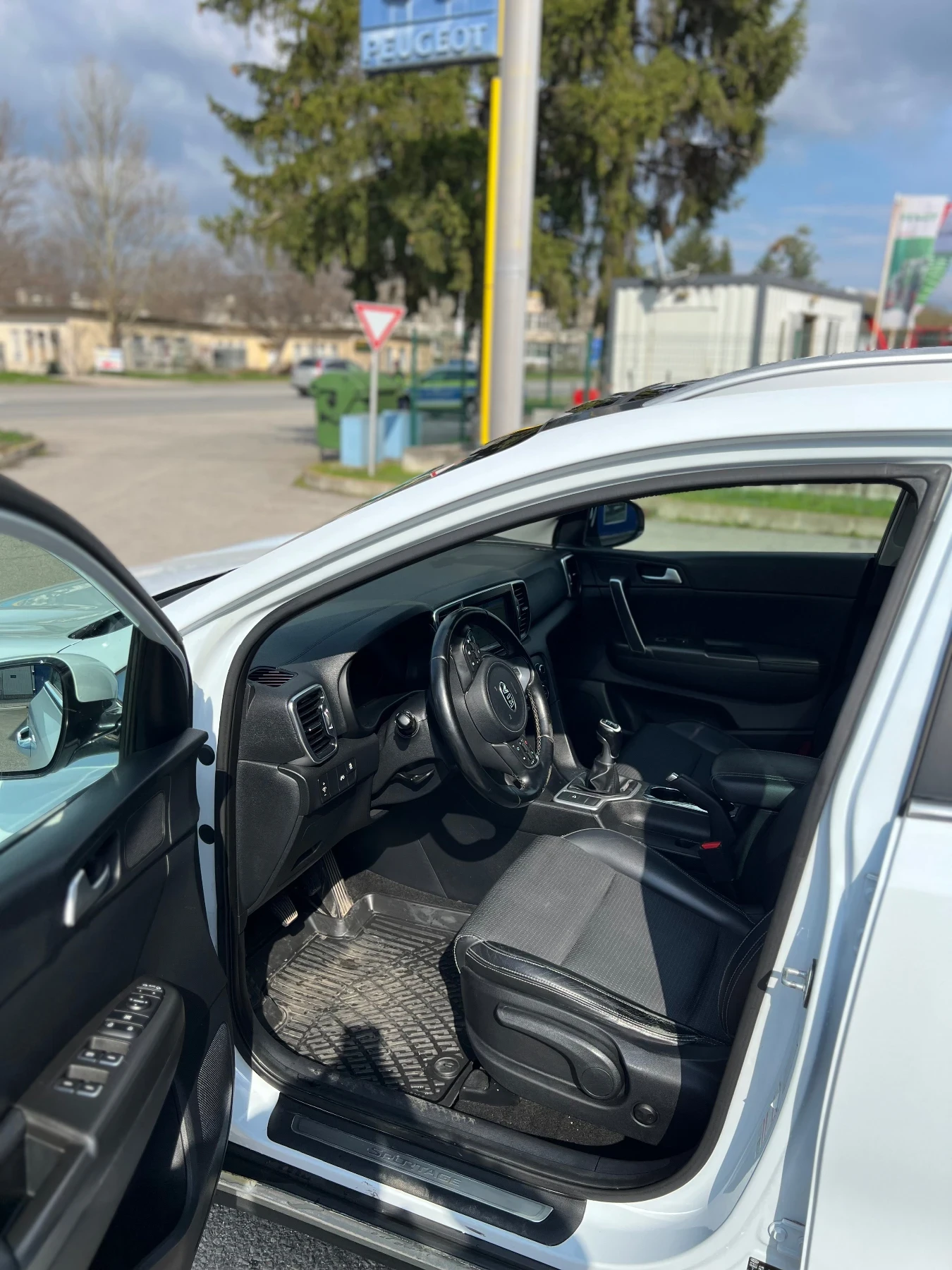 Kia Sportage 2.0 136 2WD, снимка 5 - Автомобили и джипове - 54099201