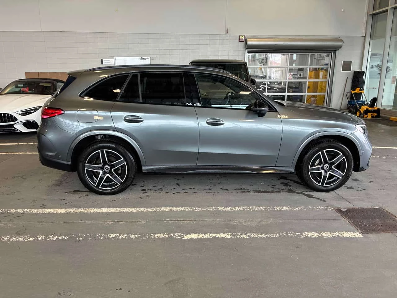 Mercedes-Benz GLC 300  CARFAX, снимка 3 - Автомобили и джипове - 54165147