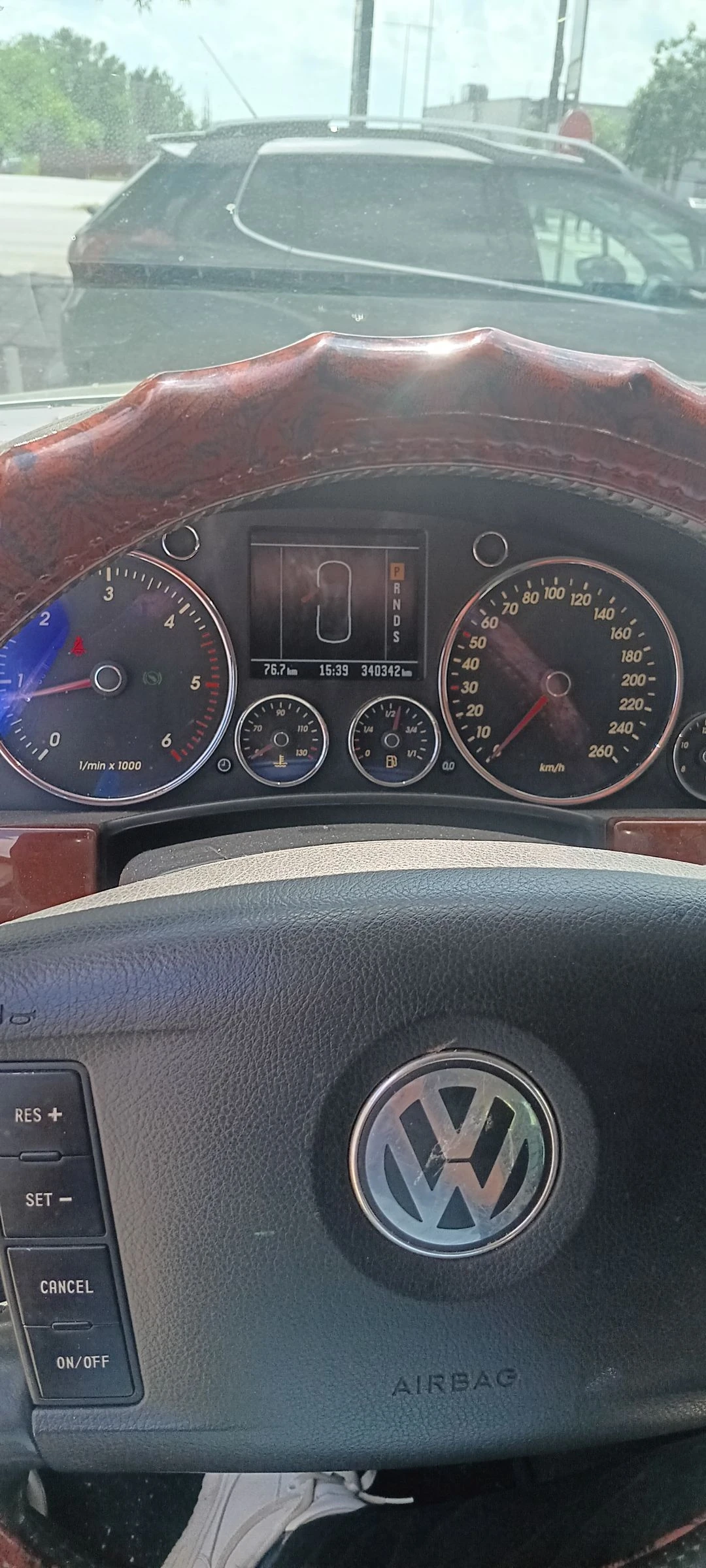 VW Touareg, снимка 13 - Автомобили и джипове - 54810335
