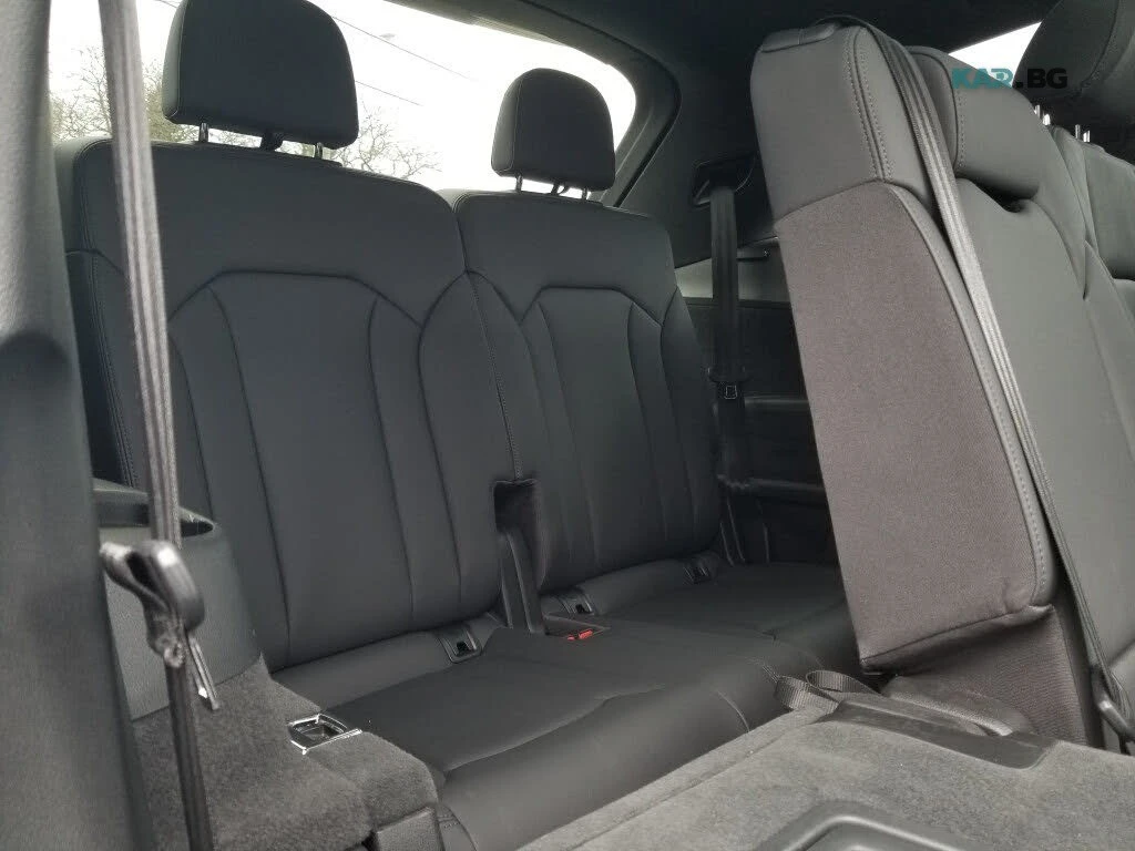 Audi Q7 * Komfort* * HeadUp* AвтоКредит* (ЦЕНА ДО БГ), снимка 12 - Автомобили и джипове - 55298752