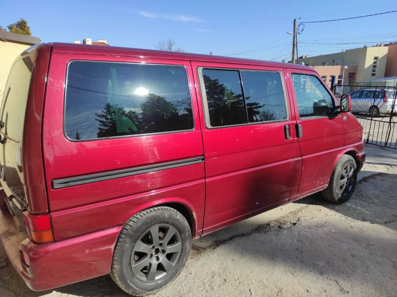 VW Multivan 2.5tdi, снимка 3 - Бусове и автобуси - 49213547