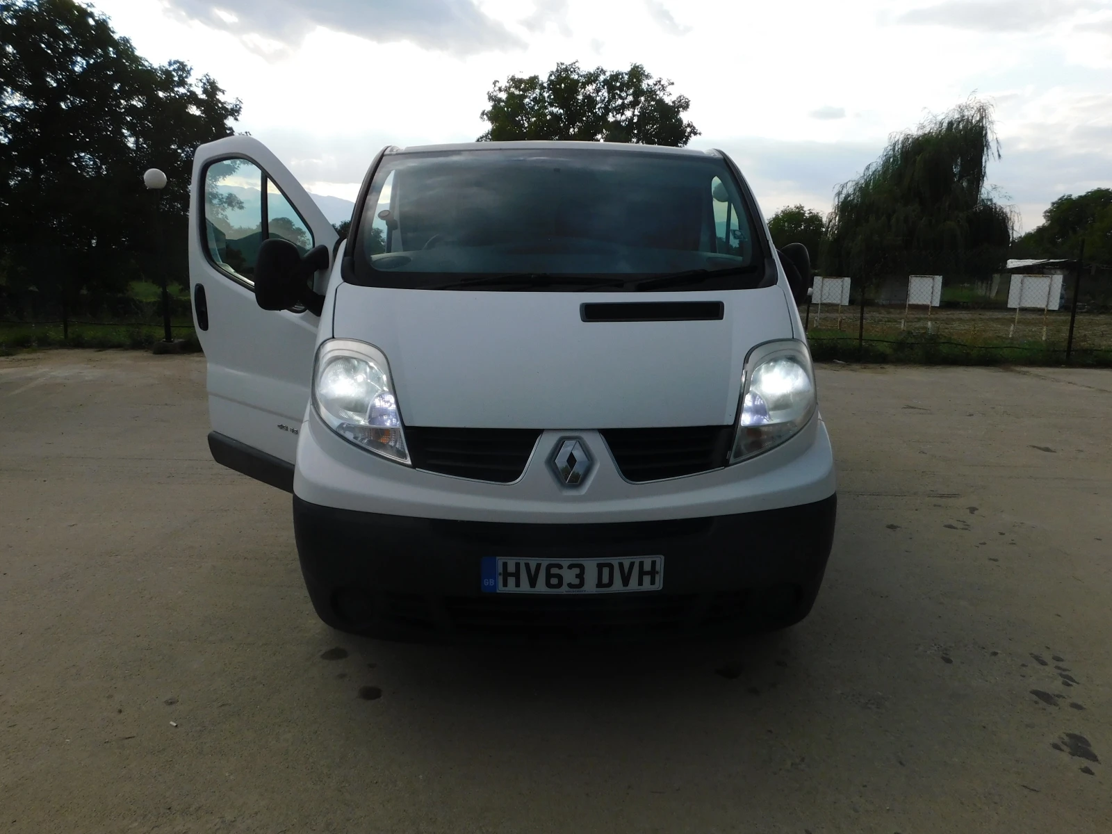 Renault Trafic 2, снимка 16 - Бусове и автобуси - 55630798