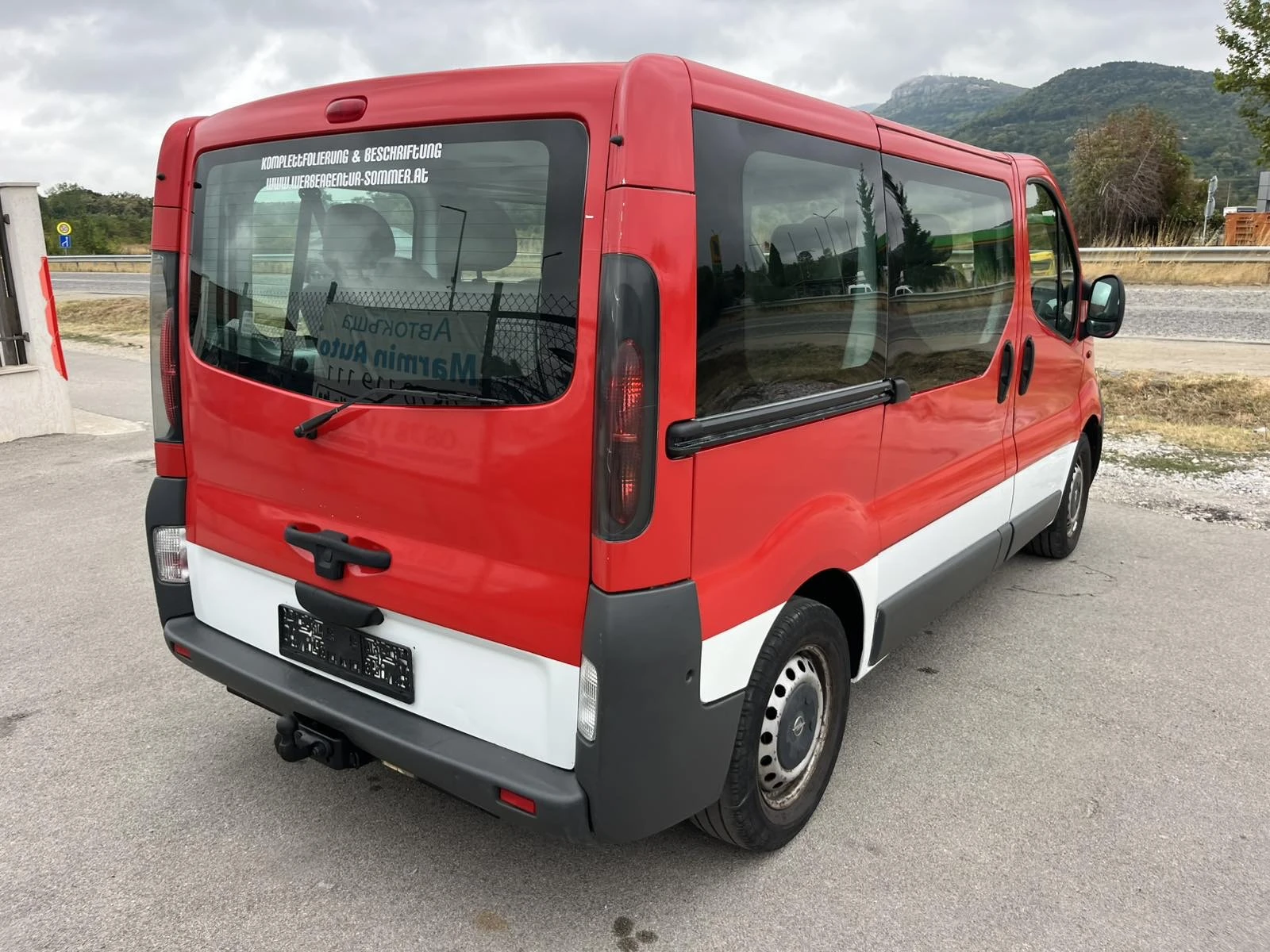 Opel Vivaro FACE 1.9СDТI  EURO 4 6 СКОРОСТИ 9 МЕСТА КЛИМАТИК , снимка 4 - Бусове и автобуси - 55848948
