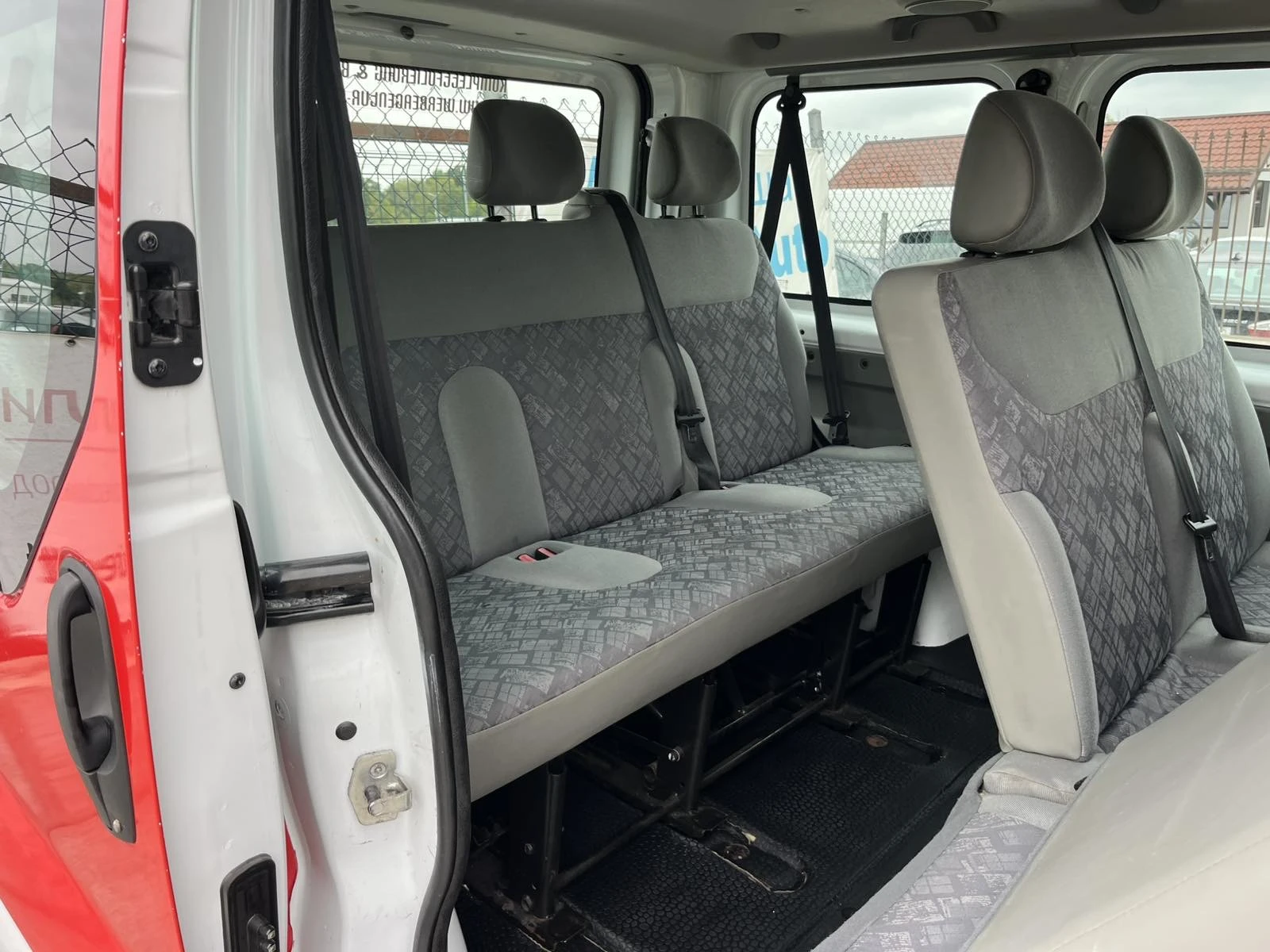 Opel Vivaro FACE 1.9СDТI  EURO 4 6 СКОРОСТИ 9 МЕСТА КЛИМАТИК , снимка 8 - Бусове и автобуси - 55848948