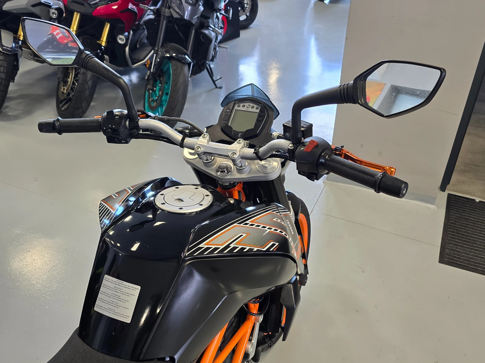 Ktm Duke 390ie, Уникат-ABS, 17272км., снимка 9 - Мотоциклети и мототехника - 55119586