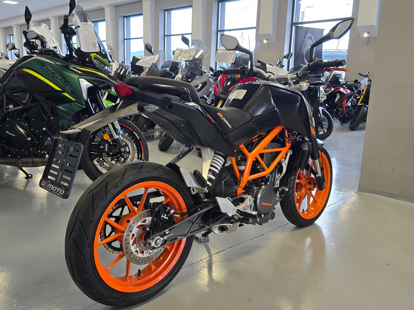 Ktm Duke 390ie, Уникат-ABS, 17272км., снимка 2 - Мотоциклети и мототехника - 55119586